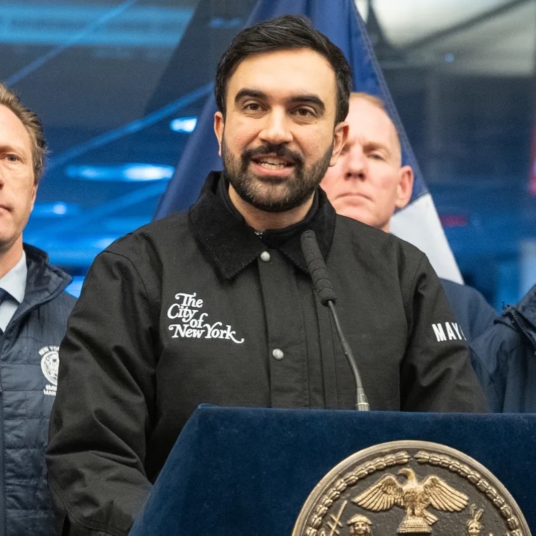 NYC MAYOR'S CUSTOM CARHARTT GETS ARENA EMBROIDERY TREATMENT (image 2)
