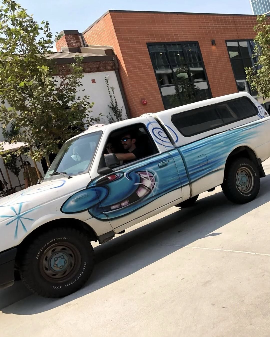 KENNY SCHARF 100 KARBOMBZ CARS CRUISE LA STREETS FOR FREE (image 3)