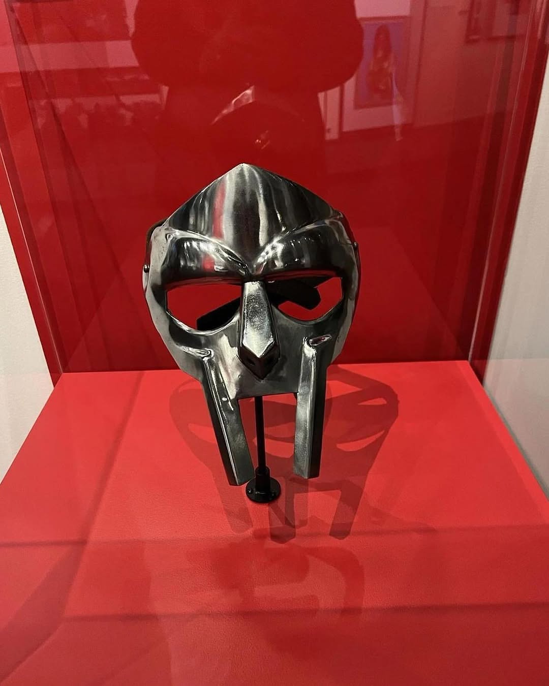 MF DOOM MASK AUTHENTICITY SPARKS DEBATE AT SEATTLE MUSEUM (image 3)
