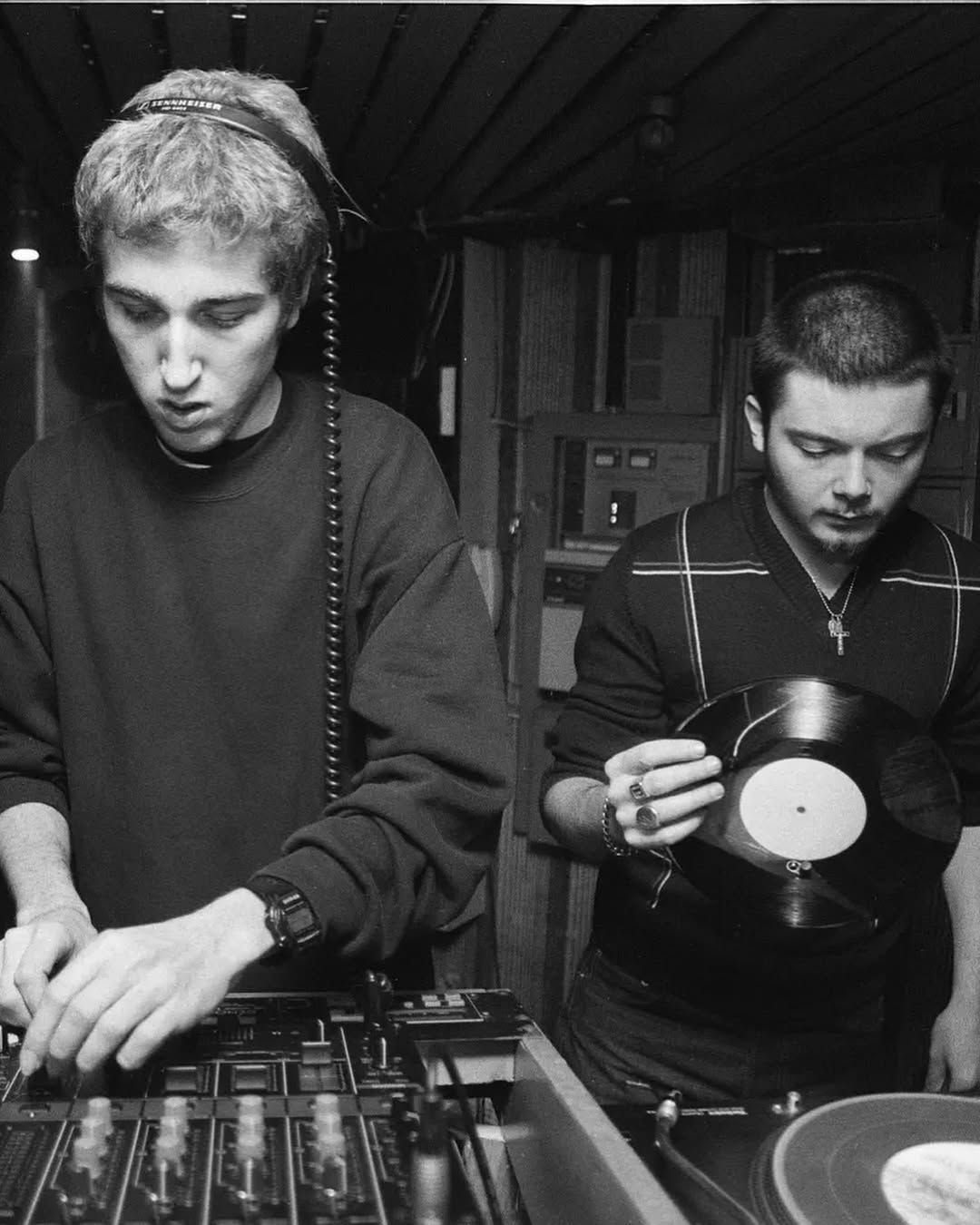 THE FACES DAFT PUNK SPENT A CAREER HIDING (image 6)