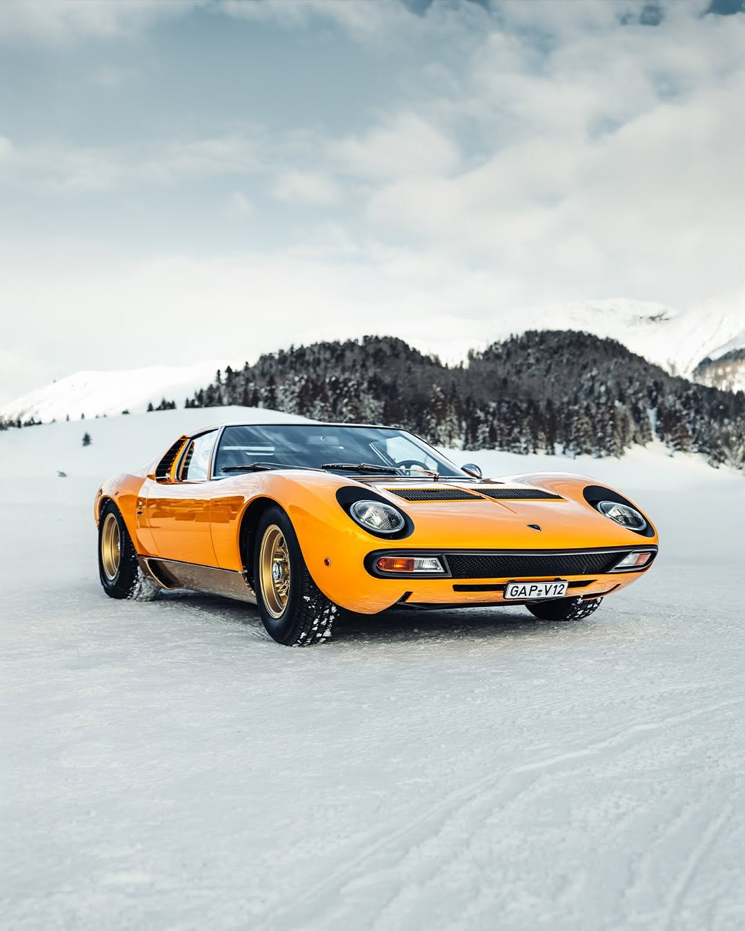 LAMBORGHINI REVIVES the MIURA LEGEND  (image 3)
