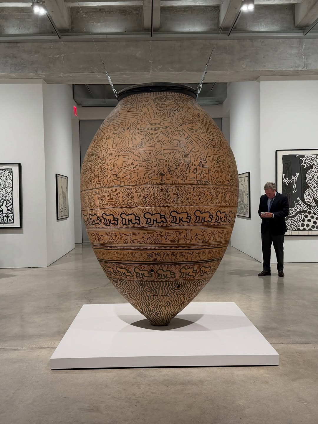 KAWS ENDORSES KEITH HARING EXHIBITION AT BRANT FOUNDATION (image 4)