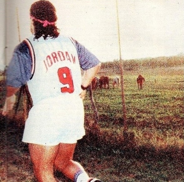DIEGO MARADONA WORE MICHAEL JORDAN DREAM TEAM JERSEY TRAINING FOR 1994 WORLD CUP (image 5)