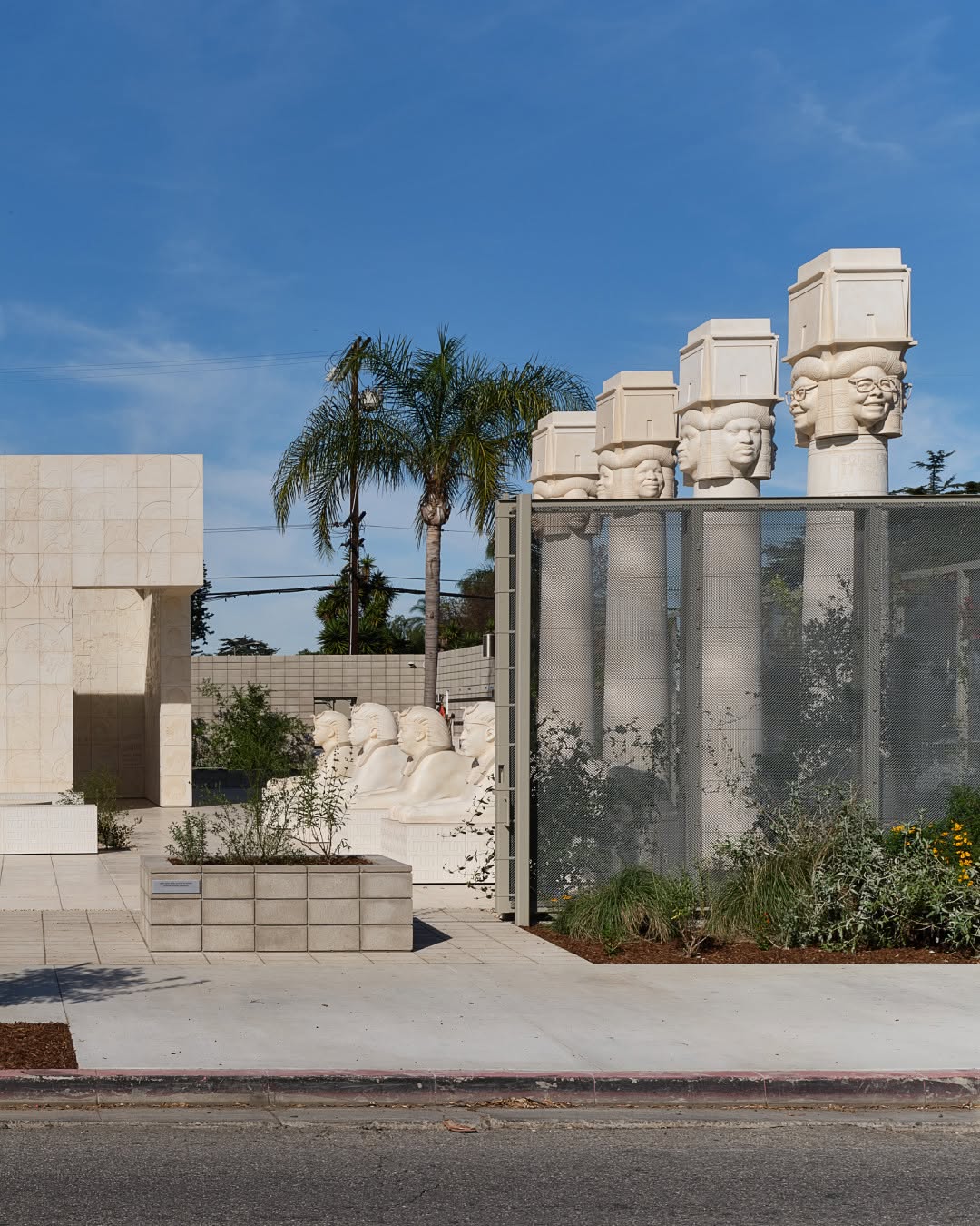 LAUREN HALSEY BUILT A SCULPTURE PARK IN SOUTH CENTRAL AND THE SPHINXES FACE WEST (image 5)