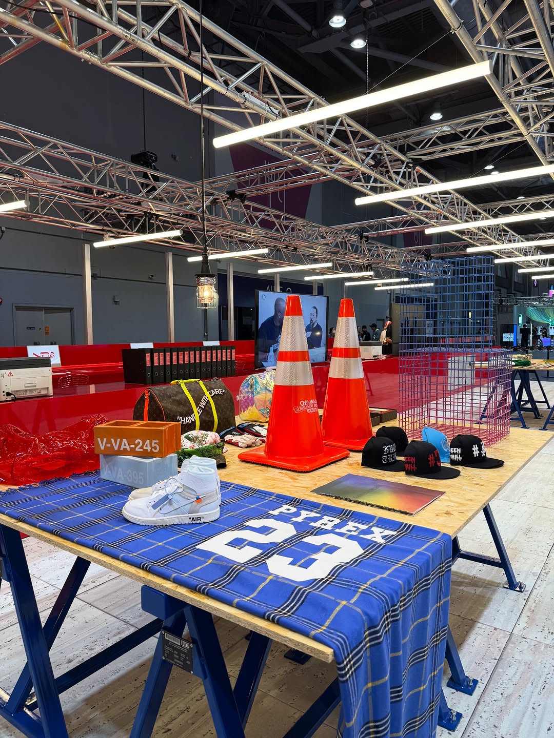 V.A.A. WORLD'S FAIR BRINGS THE VIRGIL ABLOH ARCHIVE TO HONG KONG (image 2)
