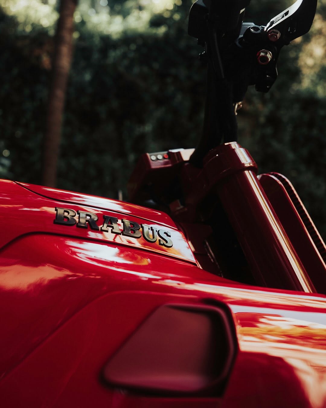 BRABUS BUILT ITS FIRST ELECTRIC MOTORCYCLE AND IT LOOKS LIKE AKIRA (image 3)