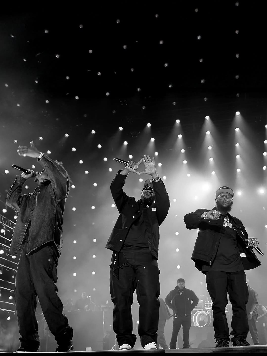 JAY Z HEADLINES ROOTS PICNIC 18 WITH THE ROOTS (image 7)