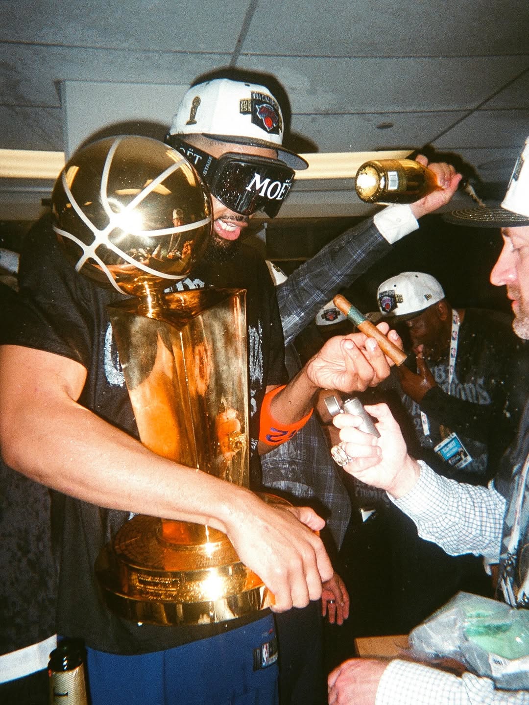 KNICKS 2026 TITLE SHOT ON FILM. PARADE JUNE 18 (image 6)