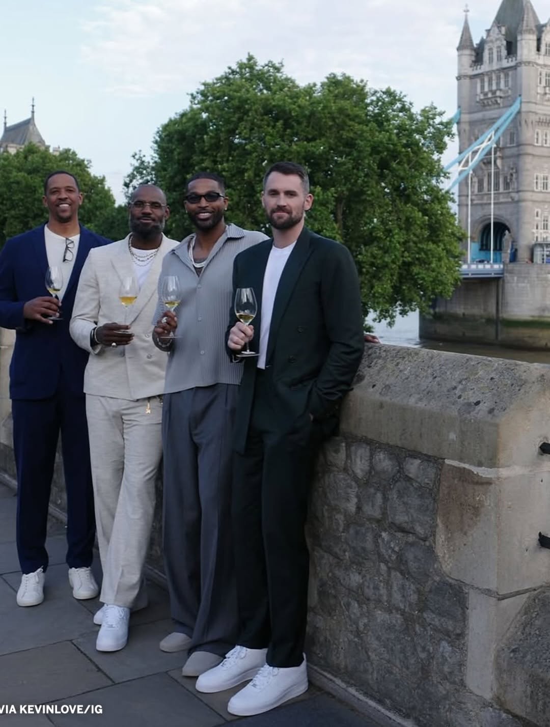 2016 CAVS REUNITE A DECADE AFTER THE COMEBACK (image 9)