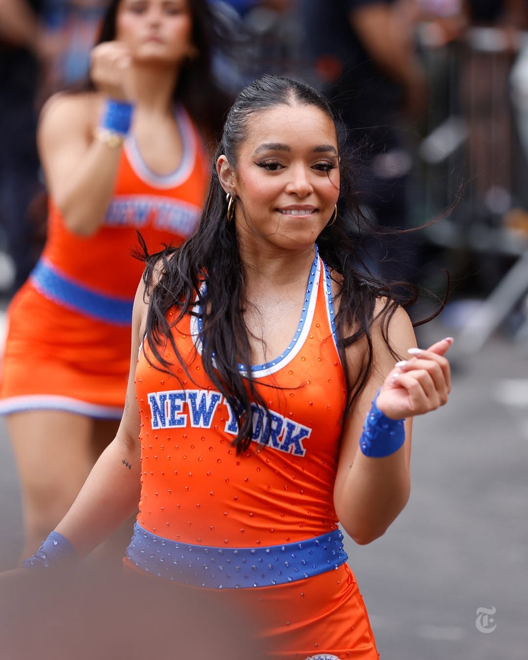 TWO MILLION PEOPLE MET THE KNICKS ON BROADWAY (image 4)