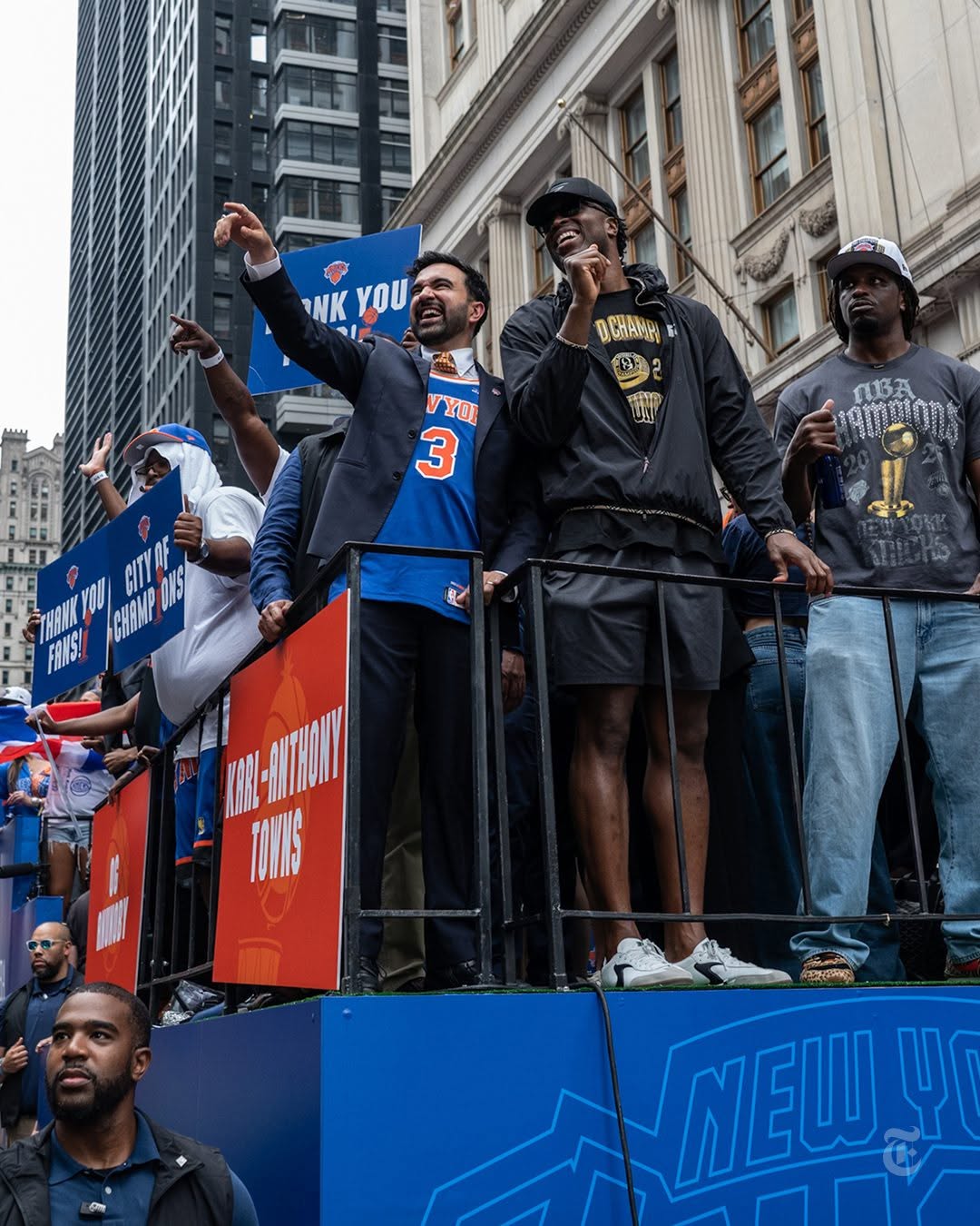 TWO MILLION PEOPLE MET THE KNICKS ON BROADWAY (image 5)