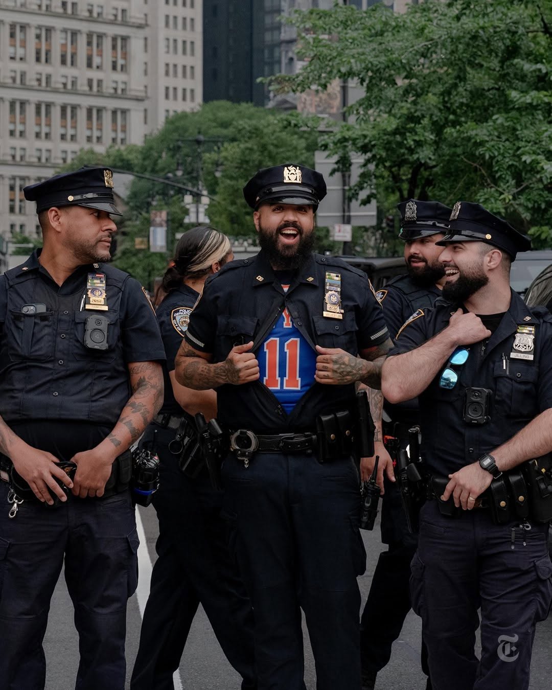 TWO MILLION PEOPLE MET THE KNICKS ON BROADWAY (image 6)