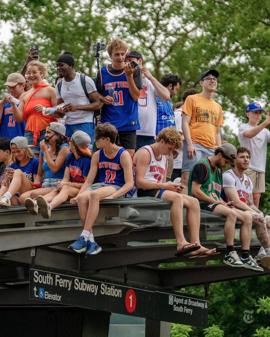 TWO MILLION PEOPLE MET THE KNICKS ON BROADWAY (image 9)