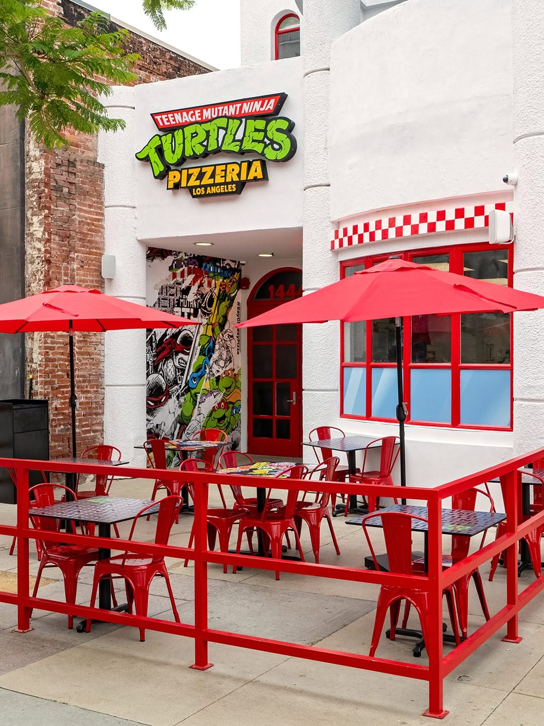 TMNT PIZZERIA BRINGS 1987 BACK TO SANTA MONICA