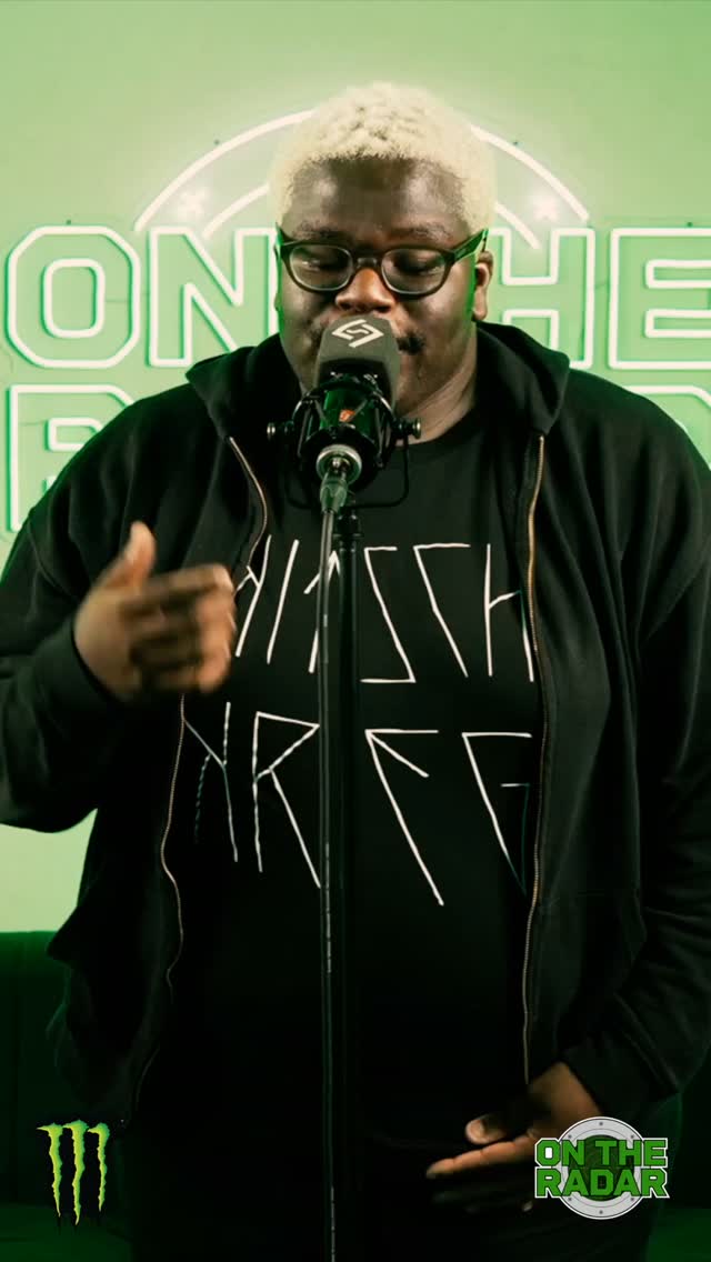 Kitschkrieg and Blumengarten performing "Gut Genug" during an On The Radar Radio session, inferred from the signal context