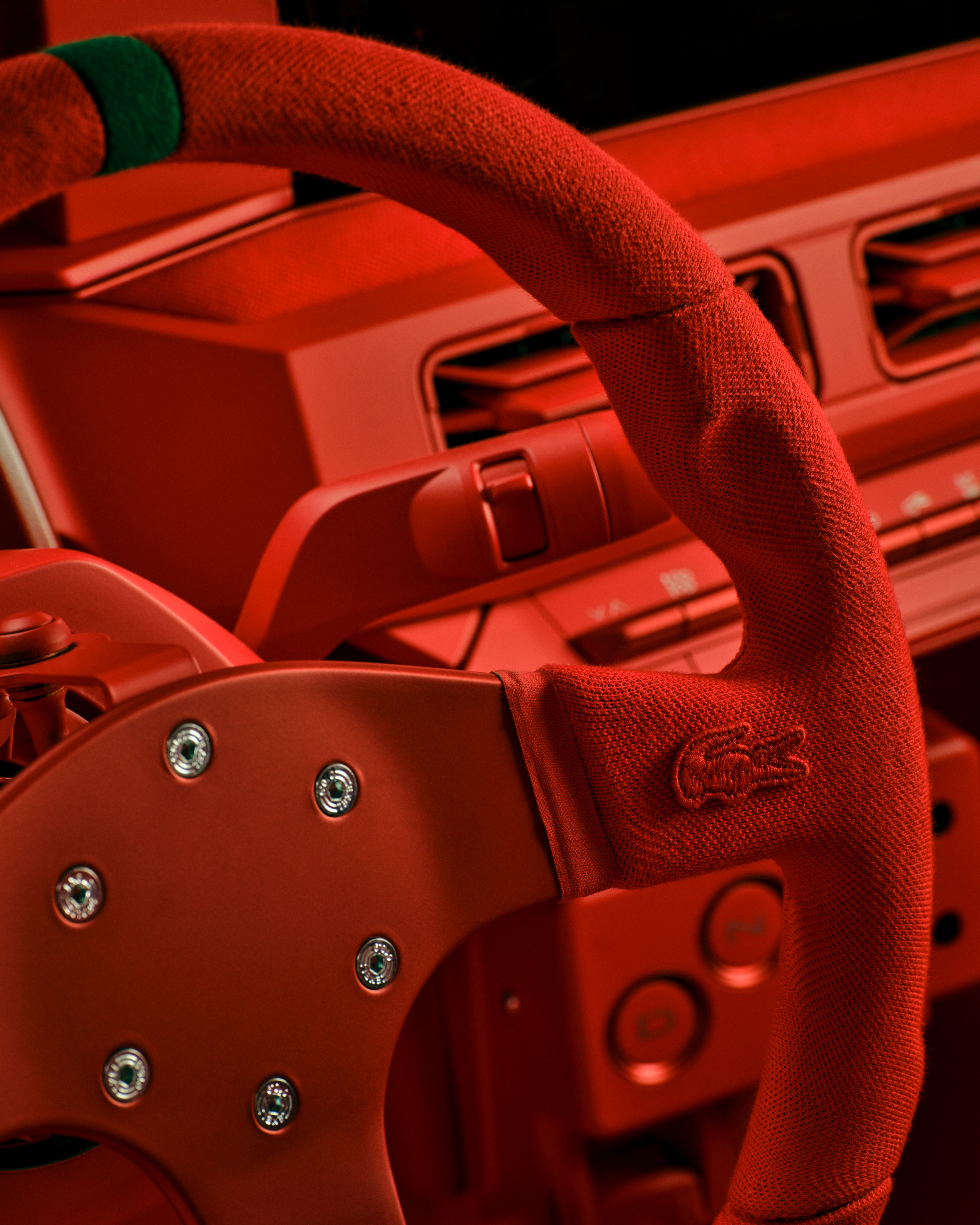 LACOSTE HIDES 290 CROCODILES INSIDE ONE ALPINE RALLY CAR (image 5)