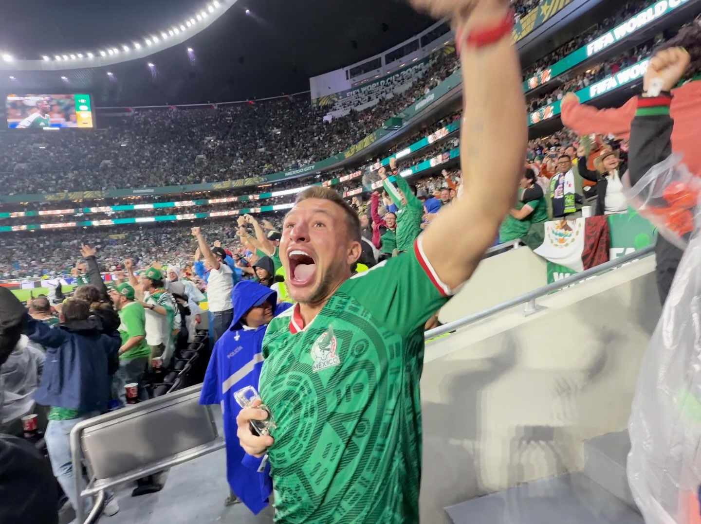 STEVEWILLDOIT'S $1M ROLEX GIFT TO MEXICO GETS RETURNED (image 9)