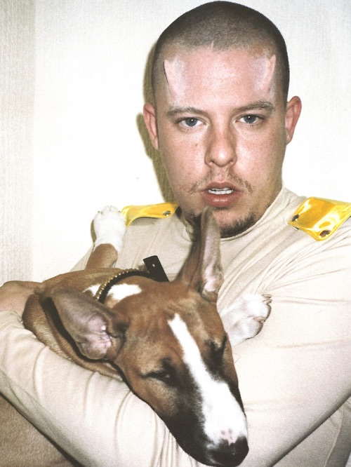 MCQUEEN LEFT HIS 3 DOGS £50,000 IN A HANDWRITTEN NOTE (image 5)