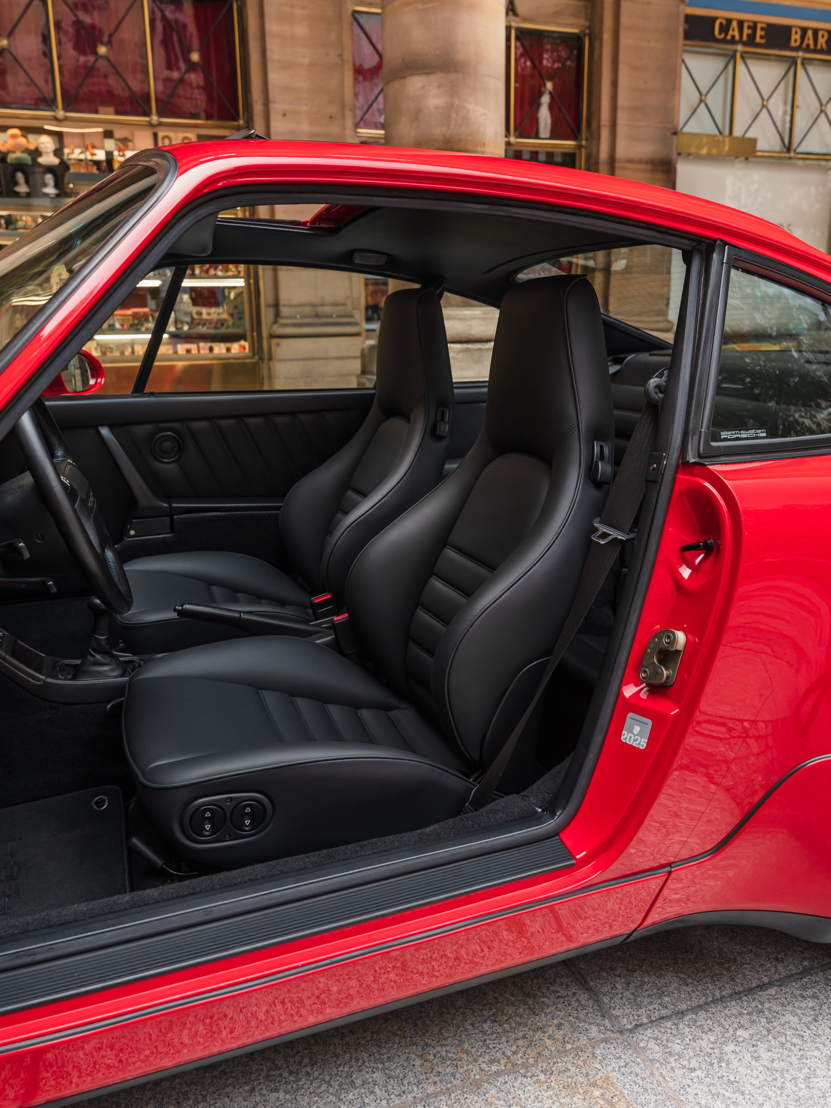 PORSCHE 964 TURBO 3.3 SURFACES WITH 66,000 ORIGINAL KM (image 5)