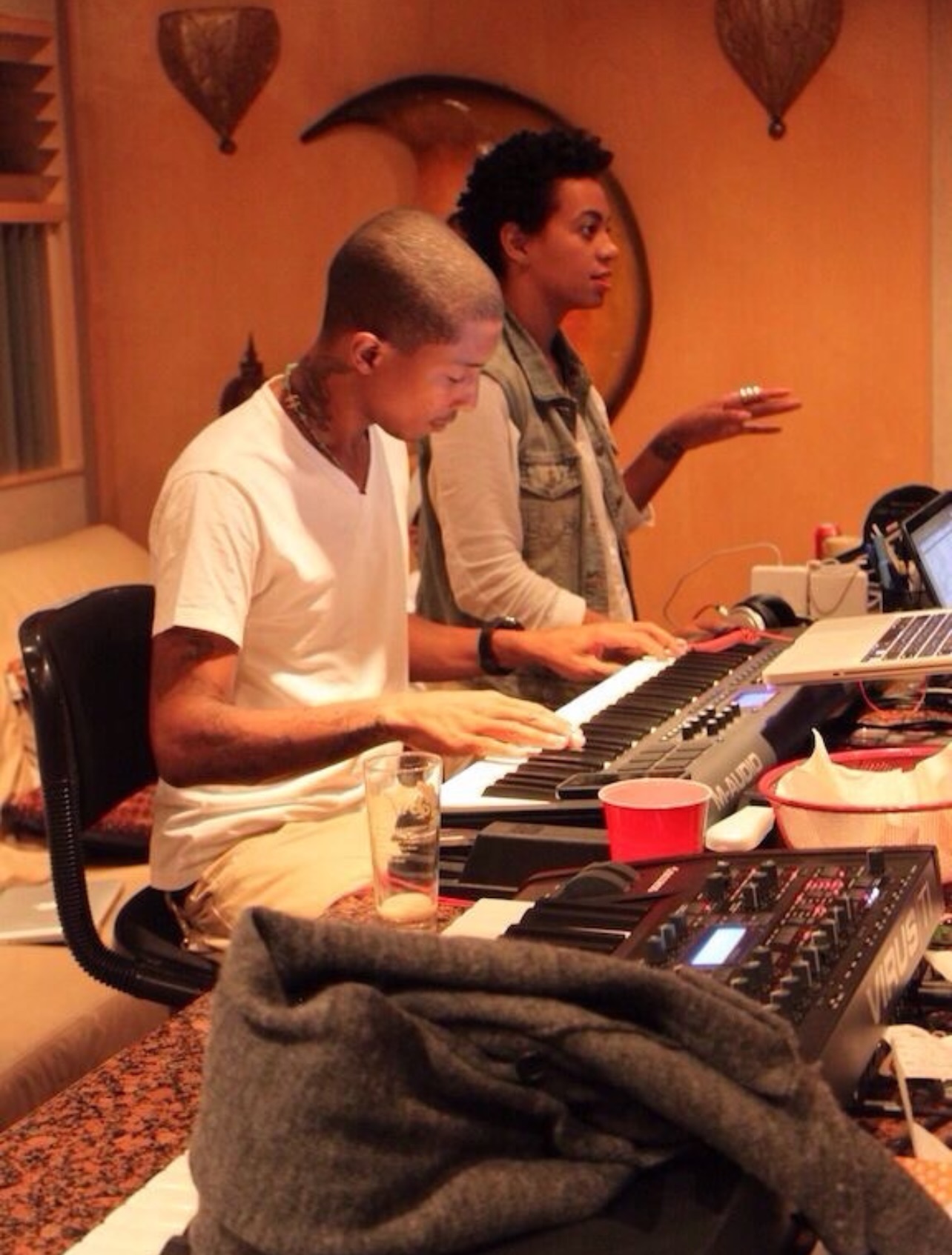 PHARRELL WILLIAMS LEFT NORTHWESTERN FOR LOUIS VUITTON (image 4)
