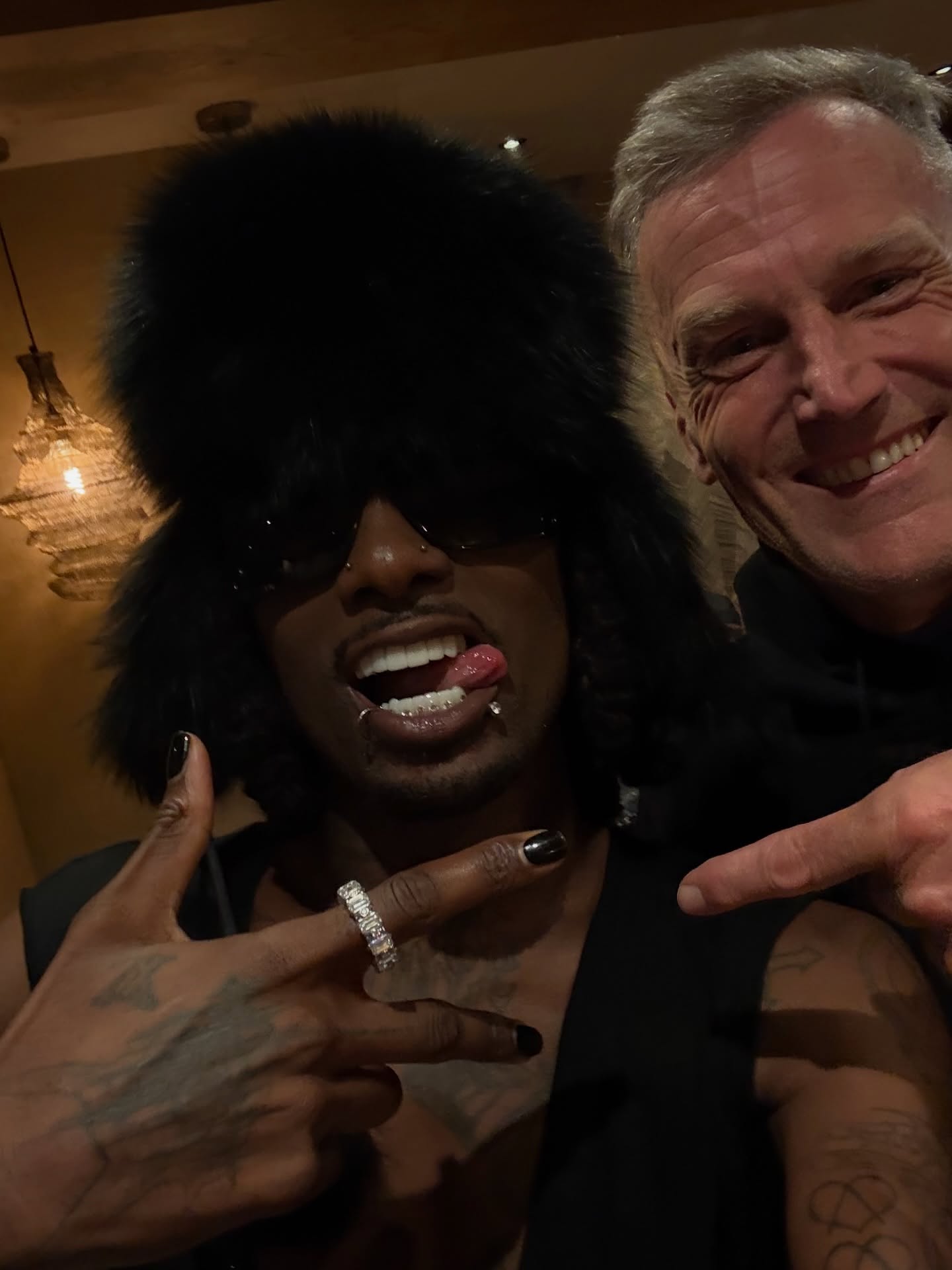 PLAYBOI CARTI HITS THE COFFEESHOP THAT OPENED IN 1992 (image 3)