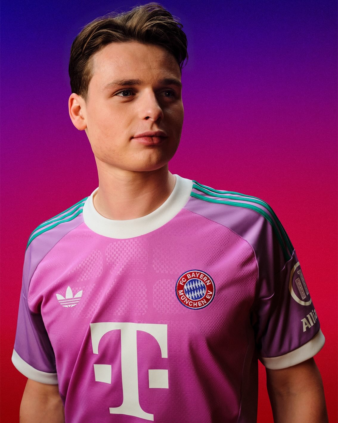 BAYERN MUNICH REVIVES A LOGO IT DROPPED 25 YEARS AGO (image 5)