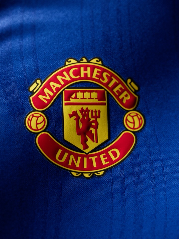 MANCHESTER UNITED'S BLUE AWAY KIT RETURNS FOR 2026/27 (image 8)