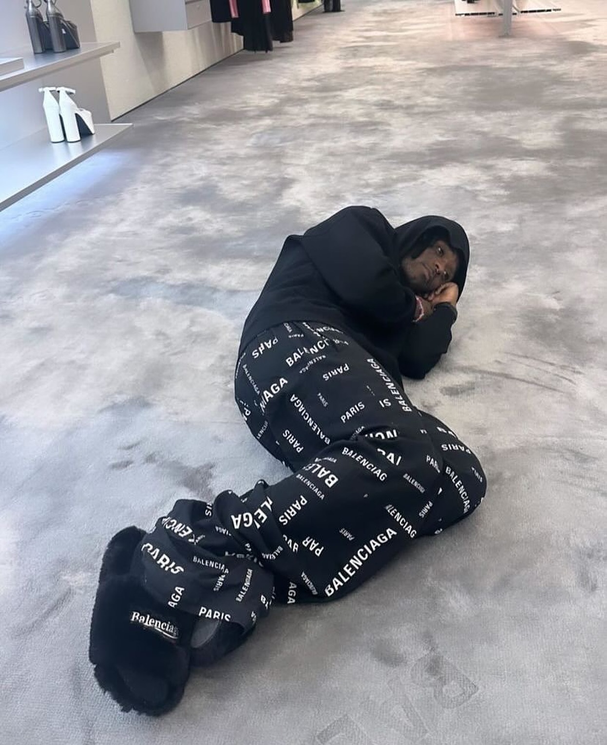 LIL UZI VERT SLEPT INSIDE A BALENCIAGA STORE (image 7)