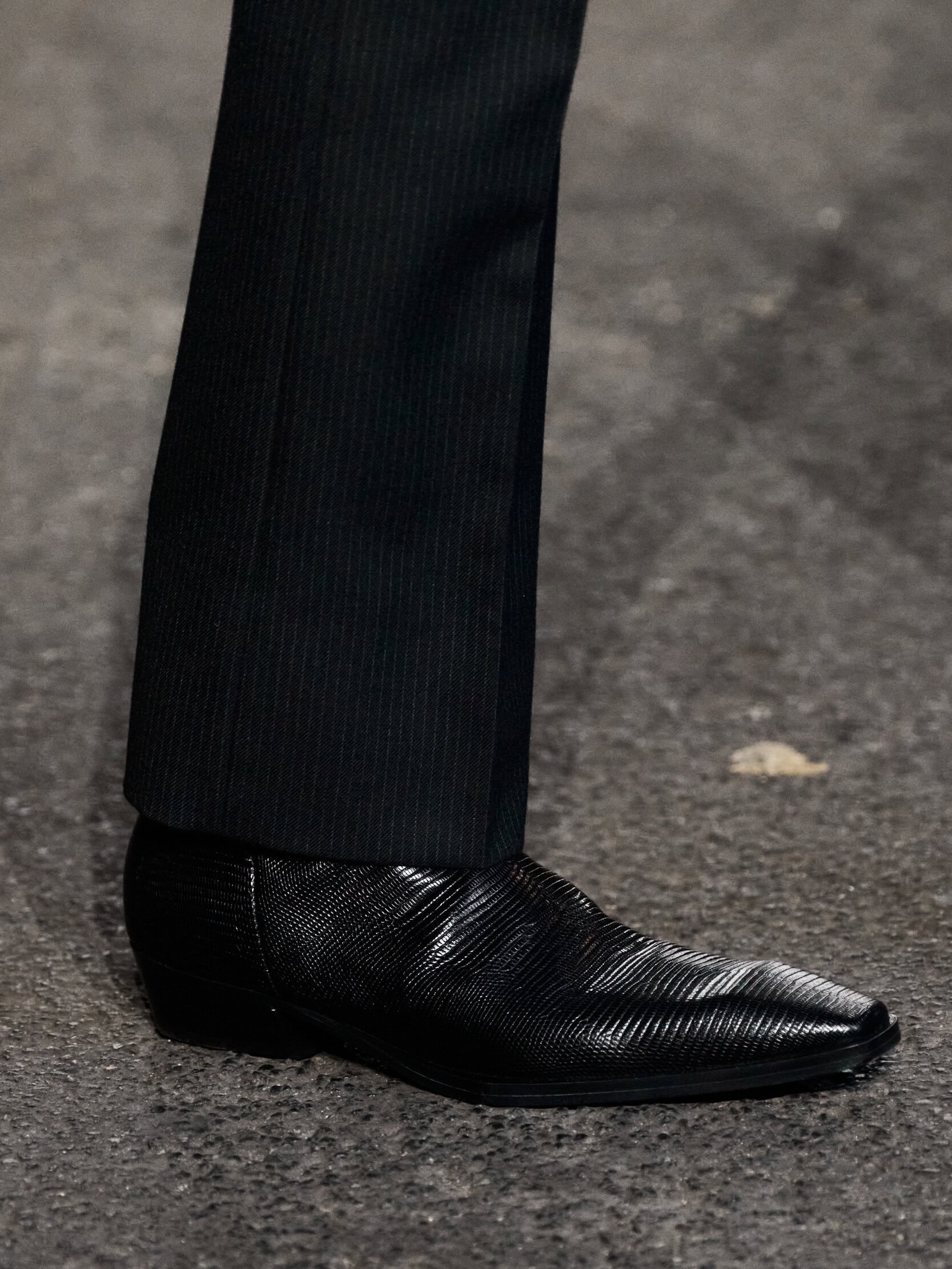 VETEMENTS SS27 SHOES LINEUP PUTS MEN IN WOMEN'S PUMPS (image 2)