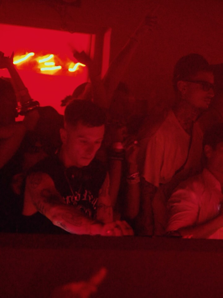 KANYE WEST HIT DC10 JULY 27 DURING PROSPA'S SET (image 3)