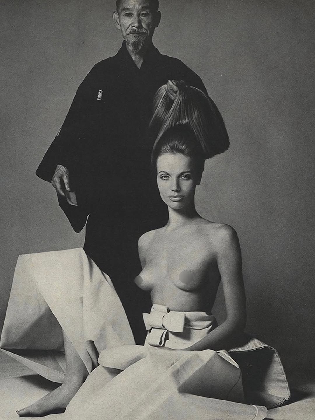 AVEDON'S $7 MILLION VOGUE SHOOT TOOK 5 WEEKS IN JAPAN (image 6)