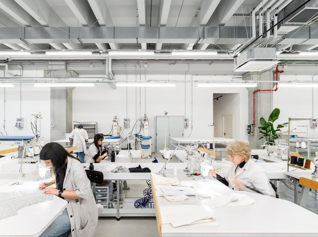 STONE ISLAND'S RAVARINO LAB HOLDS 60,000 DYE RECIPES (image 5)