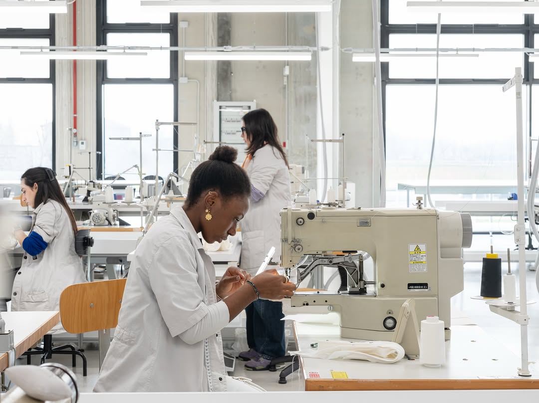 STONE ISLAND'S RAVARINO LAB HOLDS 60,000 DYE RECIPES (image 6)