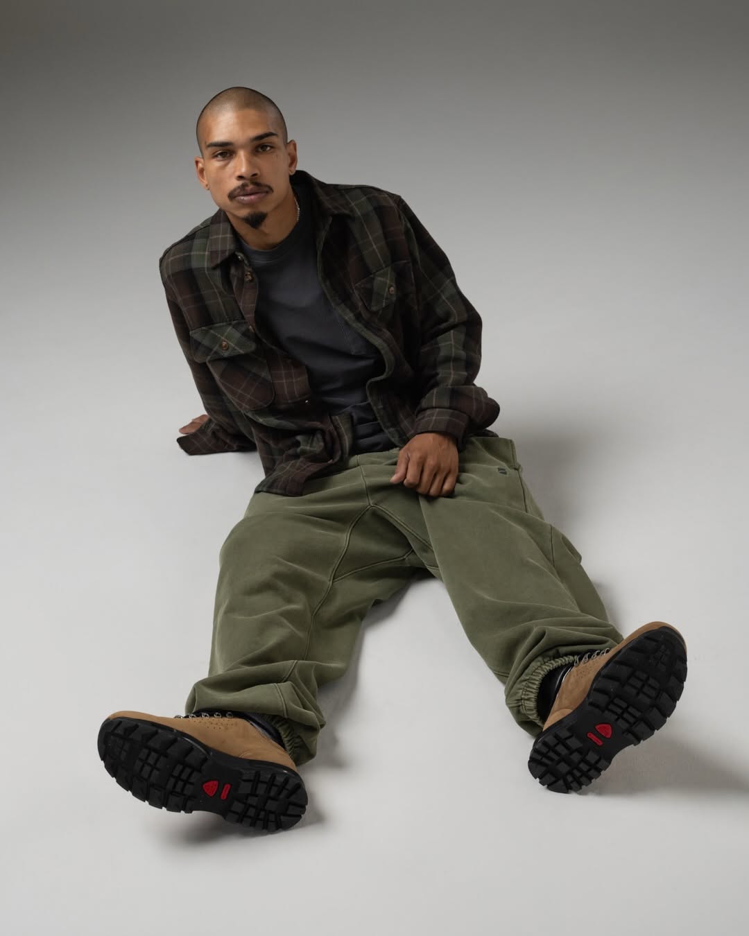 UNDEFEATED FALL 2026 DROP 1 LANDS FRIDAY AT 11AM (image 4)