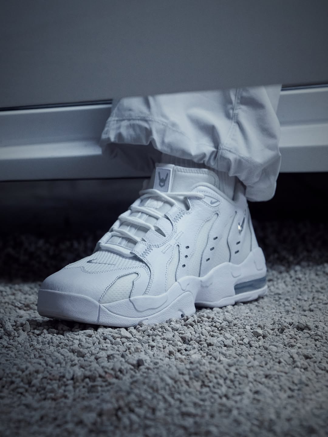 NIKE CUTS DEION SANDERS' FOOTBALL SHOE INTO A LIFESTYLE LOW (image 2)