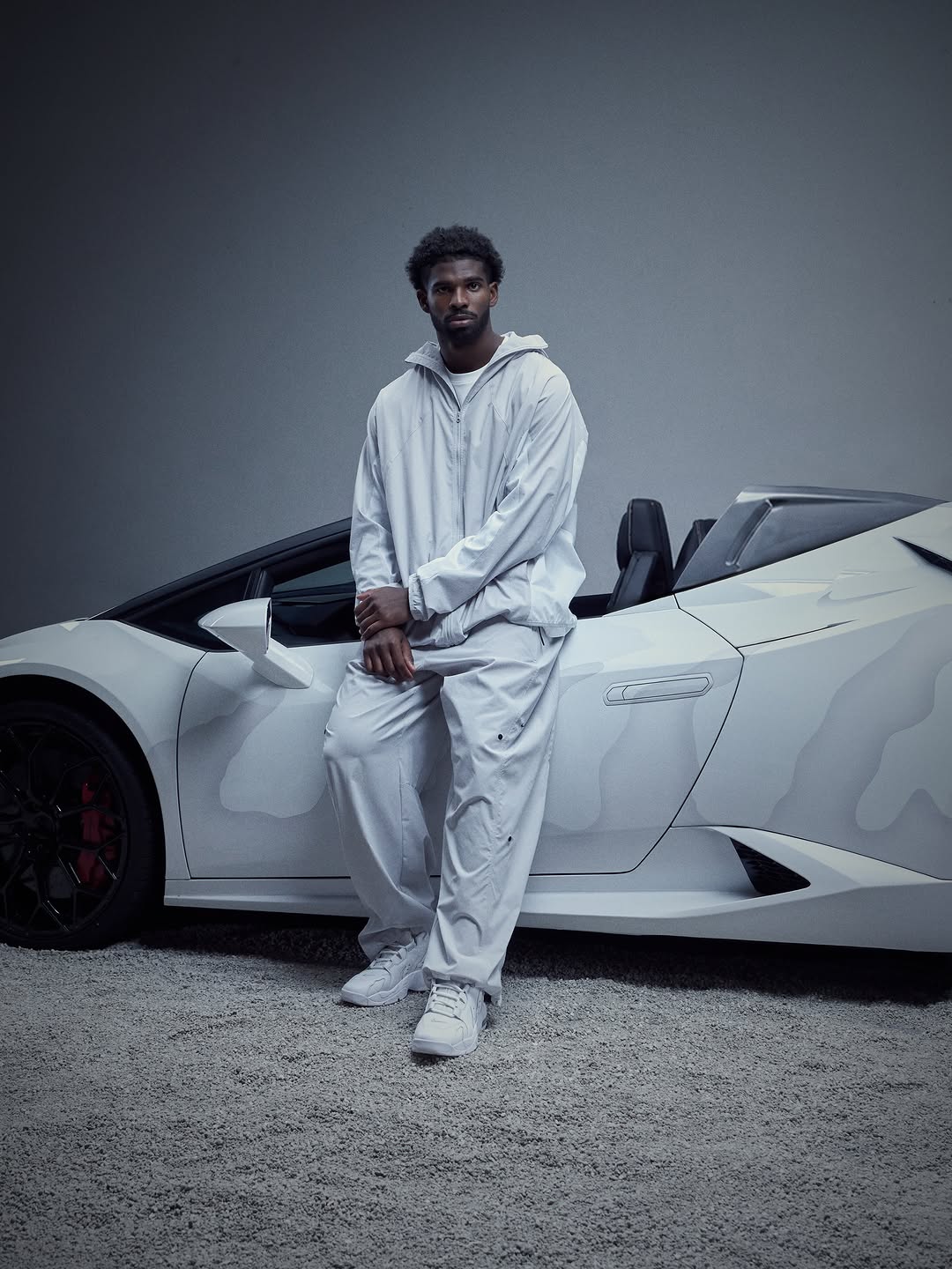 NIKE CUTS DEION SANDERS' FOOTBALL SHOE INTO A LIFESTYLE LOW (image 3)