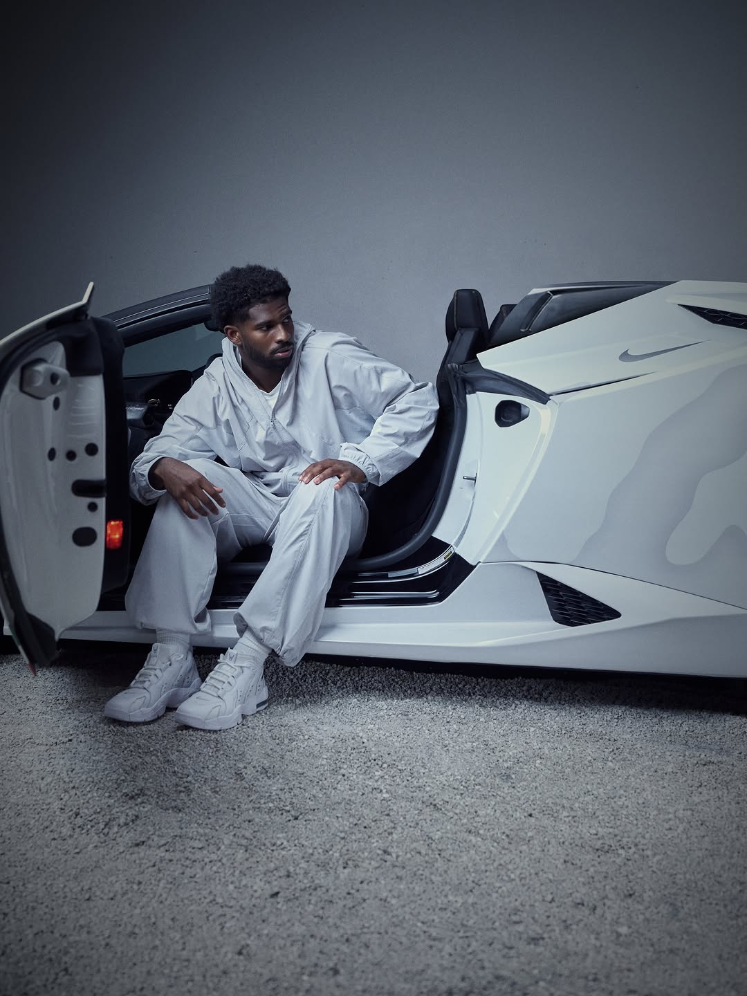NIKE CUTS DEION SANDERS' FOOTBALL SHOE INTO A LIFESTYLE LOW (image 4)