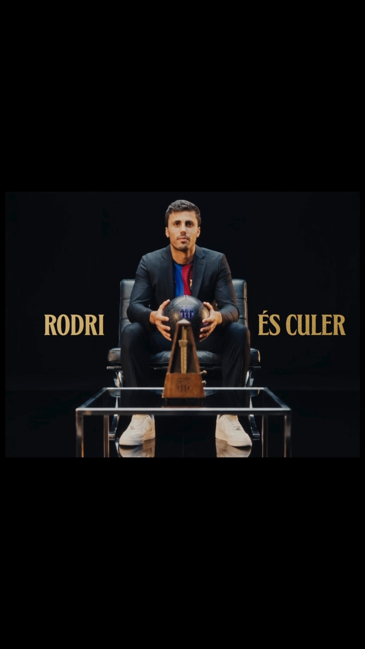 Rodri arriving in Barcelona colors after signing from Manchester City in August 2026.