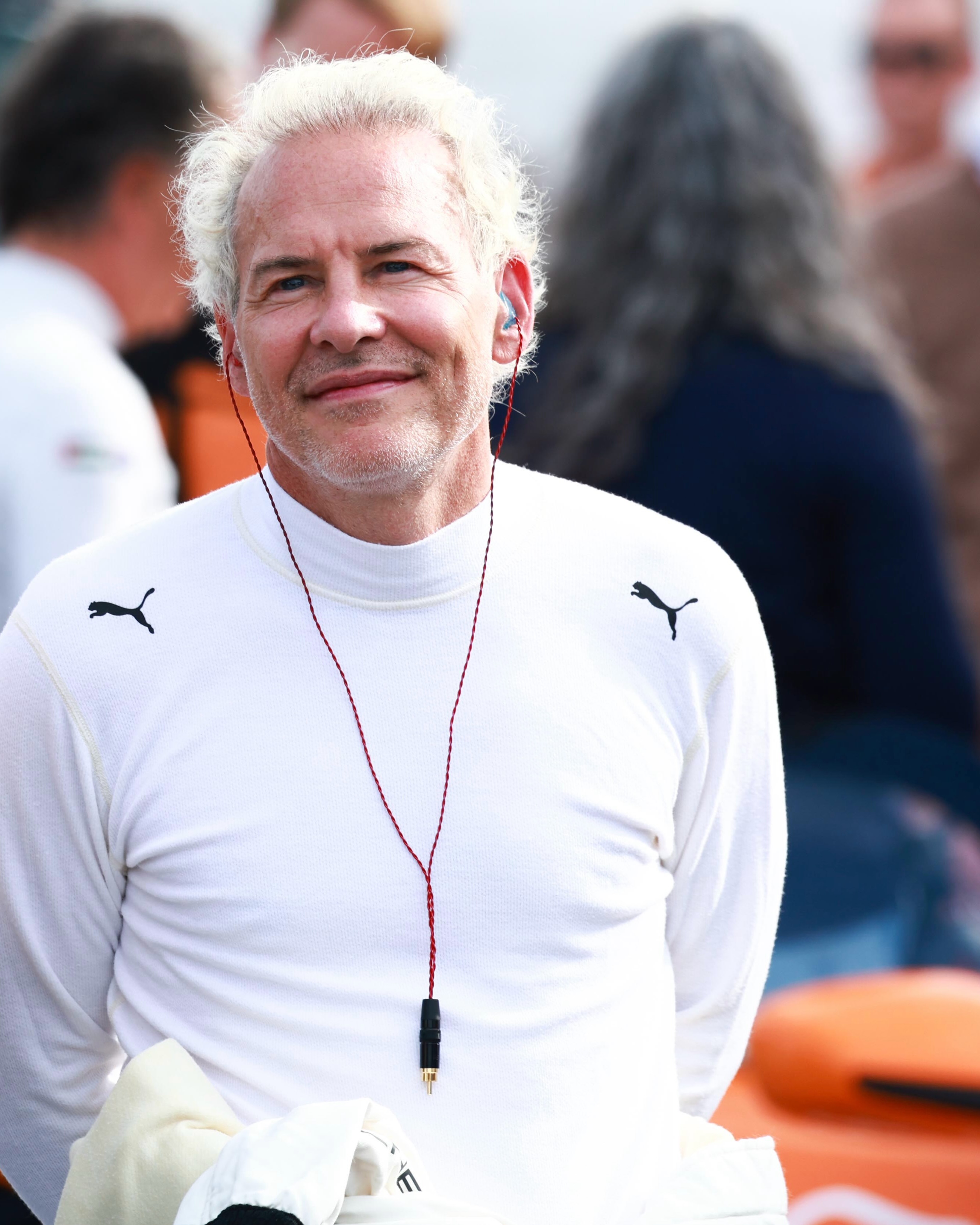 JACQUES VILLENEUVE RACES A PORSCHE NUMBERED 911 AT 55 (image 9)