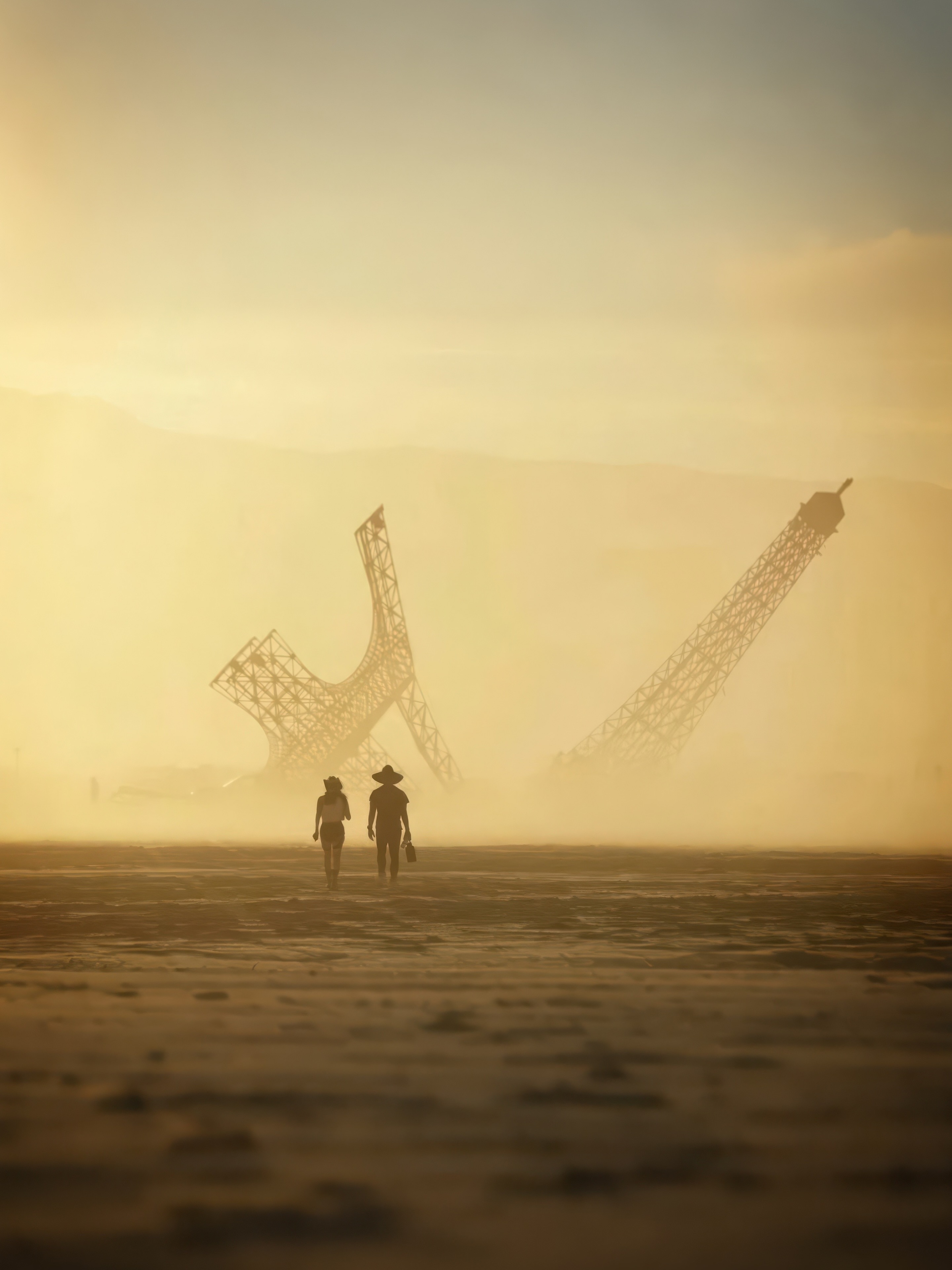MAINDRON'S 29 TON EIFFEL TOWER LANDS AT BURNING MAN (image 4)