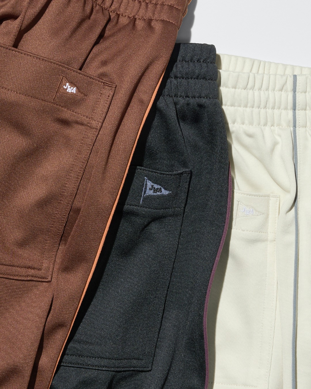 UNIQLO AND JW ANDERSON'S REGATTA COLLECTION LANDS IN AUSTRALIA (image 2)