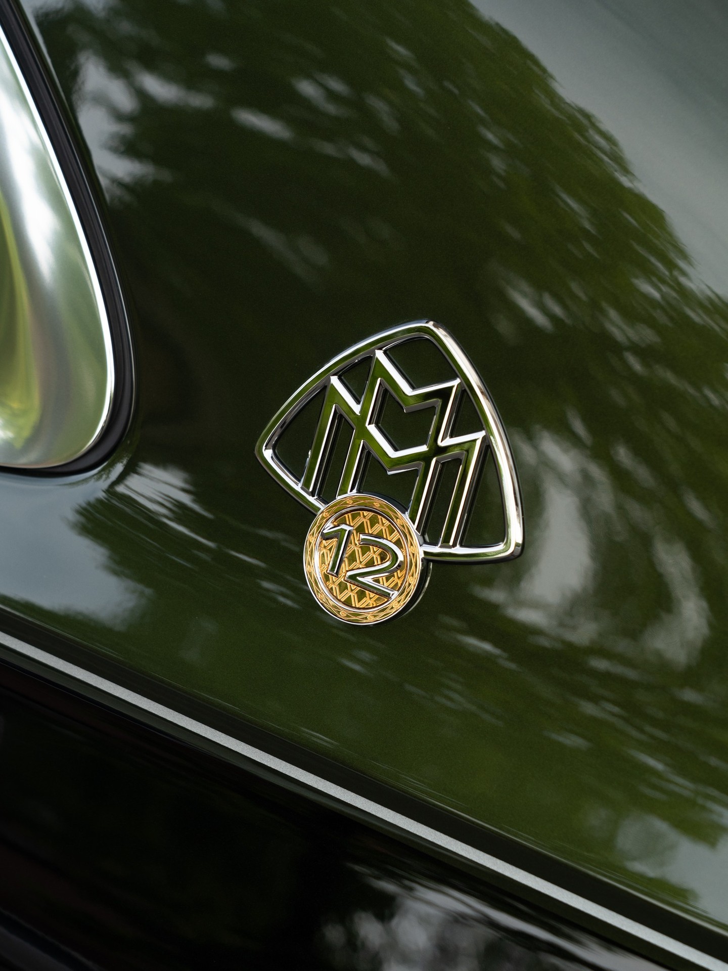 MERCEDES-MAYBACH BUILDS ONLY 50 OF ITS V12 EDITION (image 2)