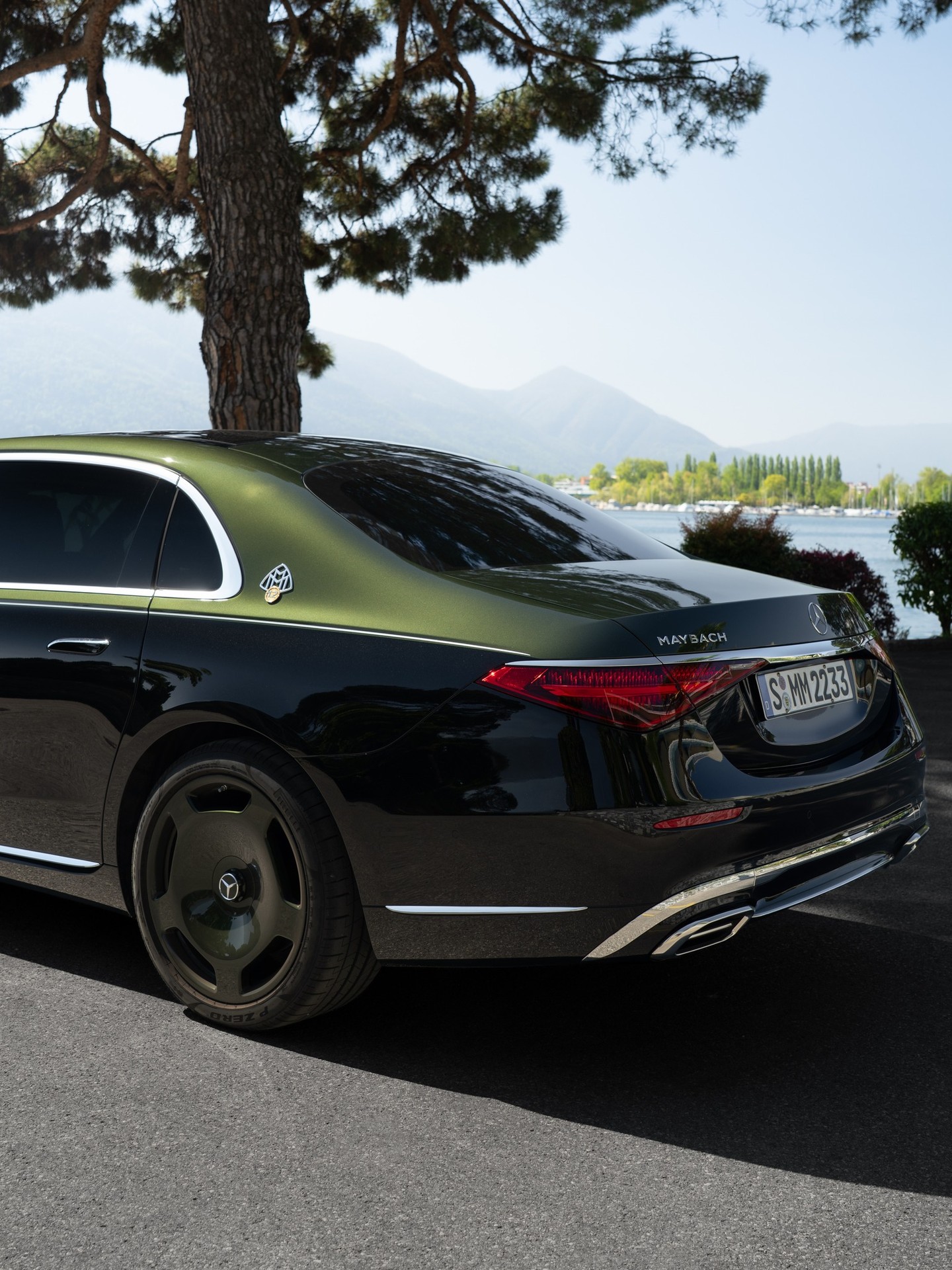 MERCEDES-MAYBACH BUILDS ONLY 50 OF ITS V12 EDITION (image 5)