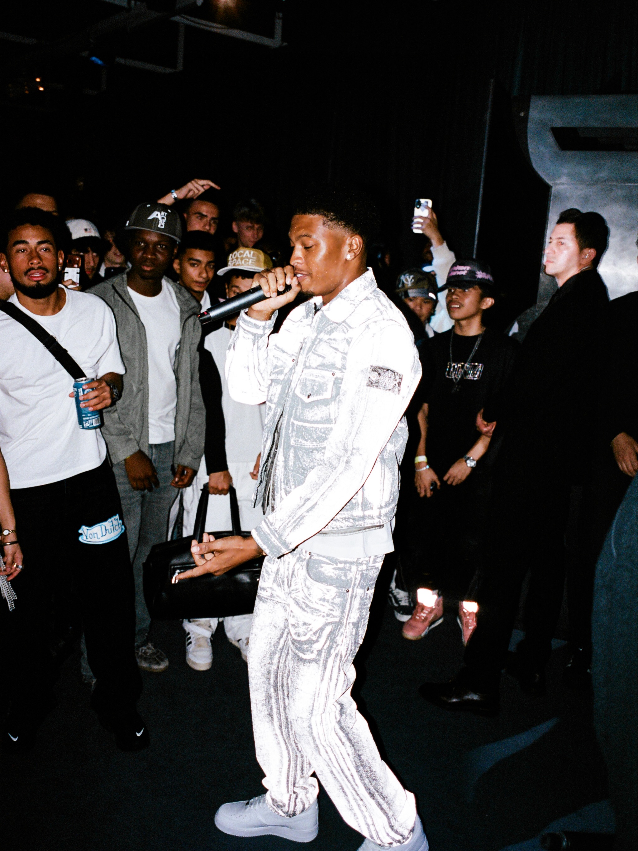 STONE ISLAND STUDIO ONE BRINGS LONDON INTO THE CROWD (image 2)