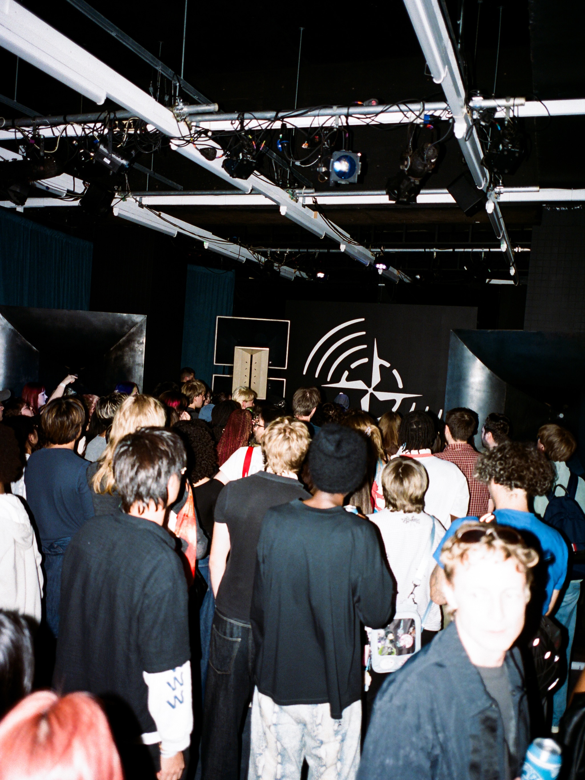 STONE ISLAND STUDIO ONE BRINGS LONDON INTO THE CROWD (image 3)