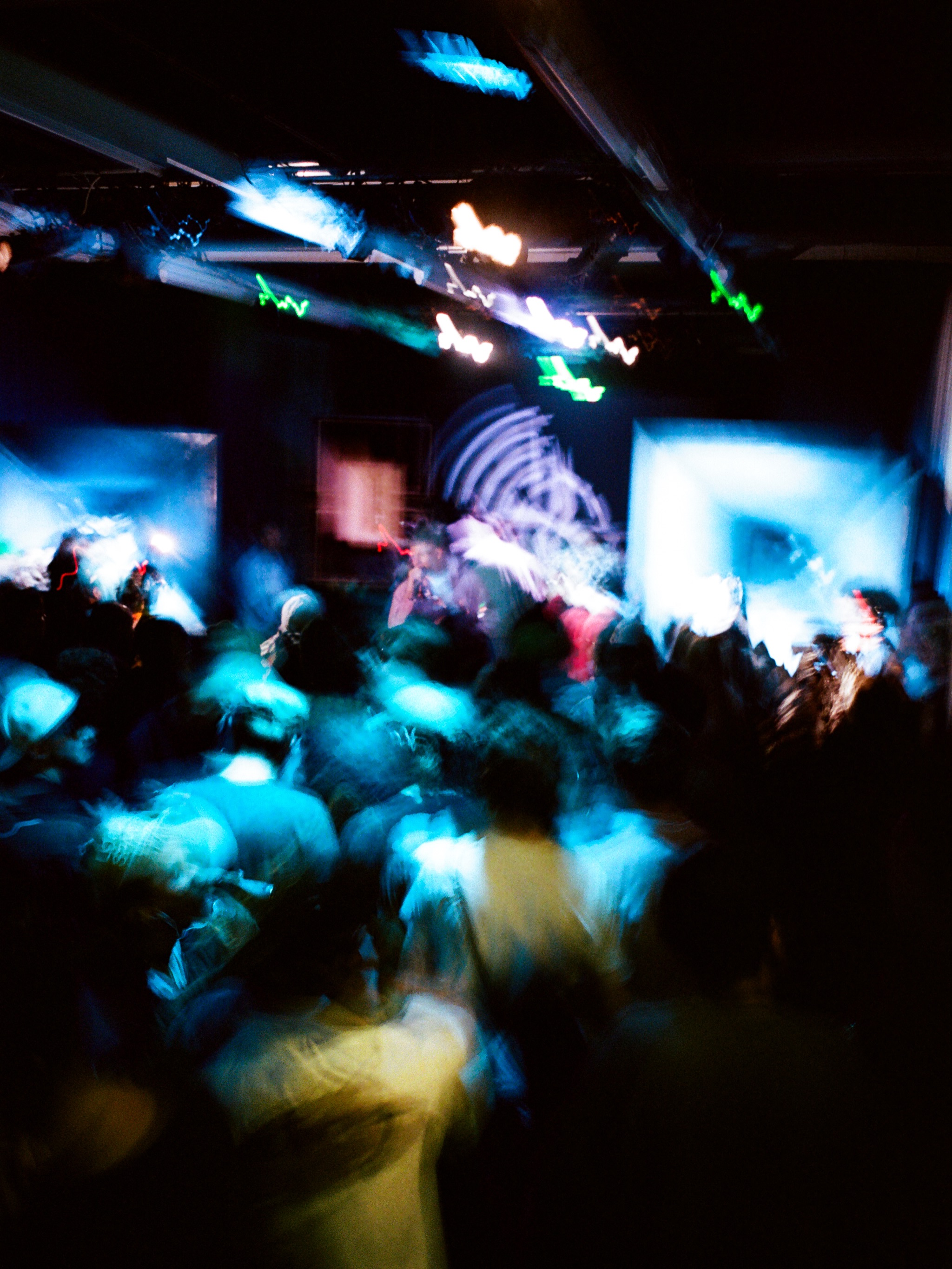 STONE ISLAND STUDIO ONE BRINGS LONDON INTO THE CROWD (image 5)