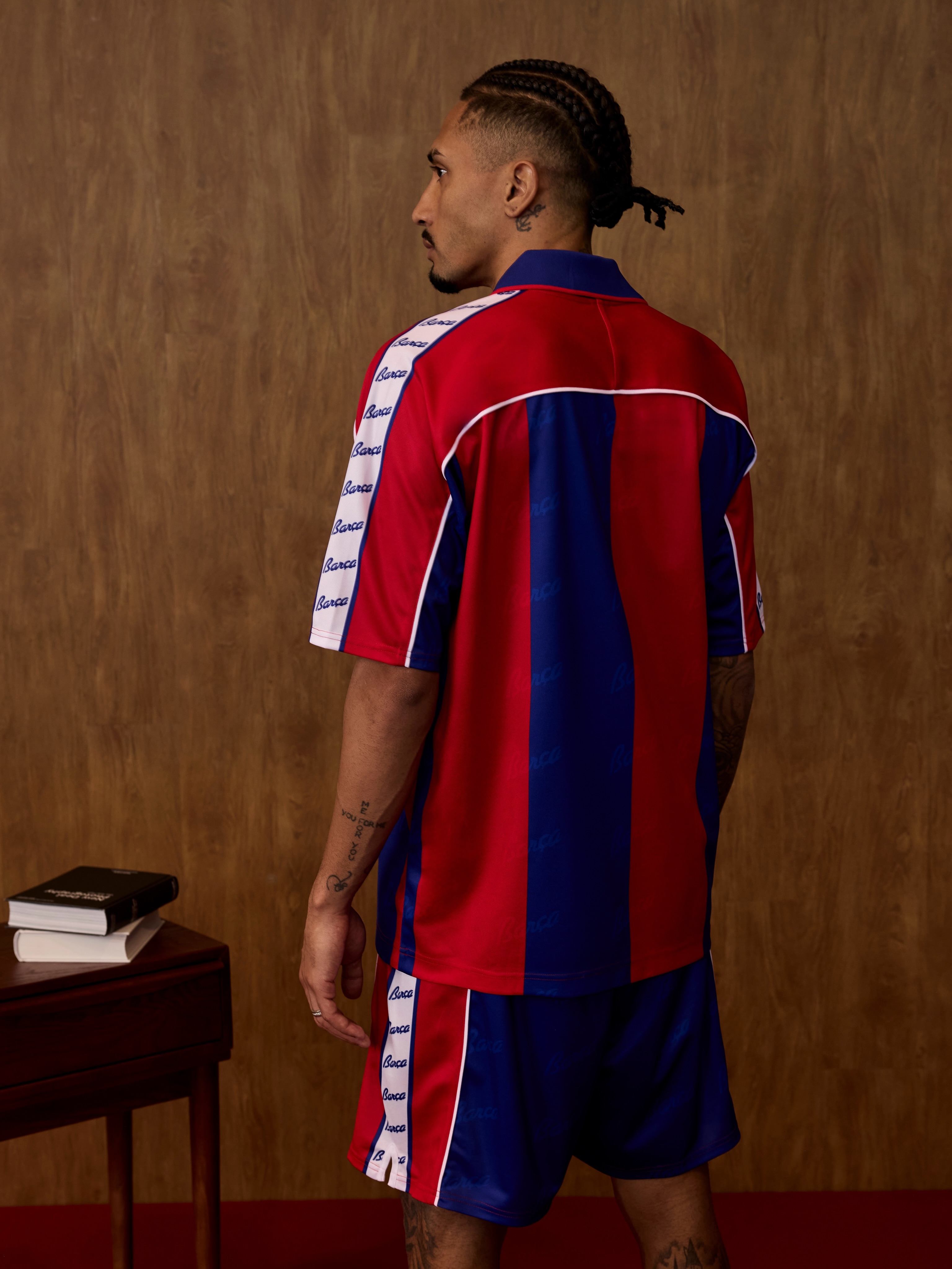 BARCA'S 1992/95 RETRO SHIRT REVIVES DREAM TEAM STRIPES (image 5)