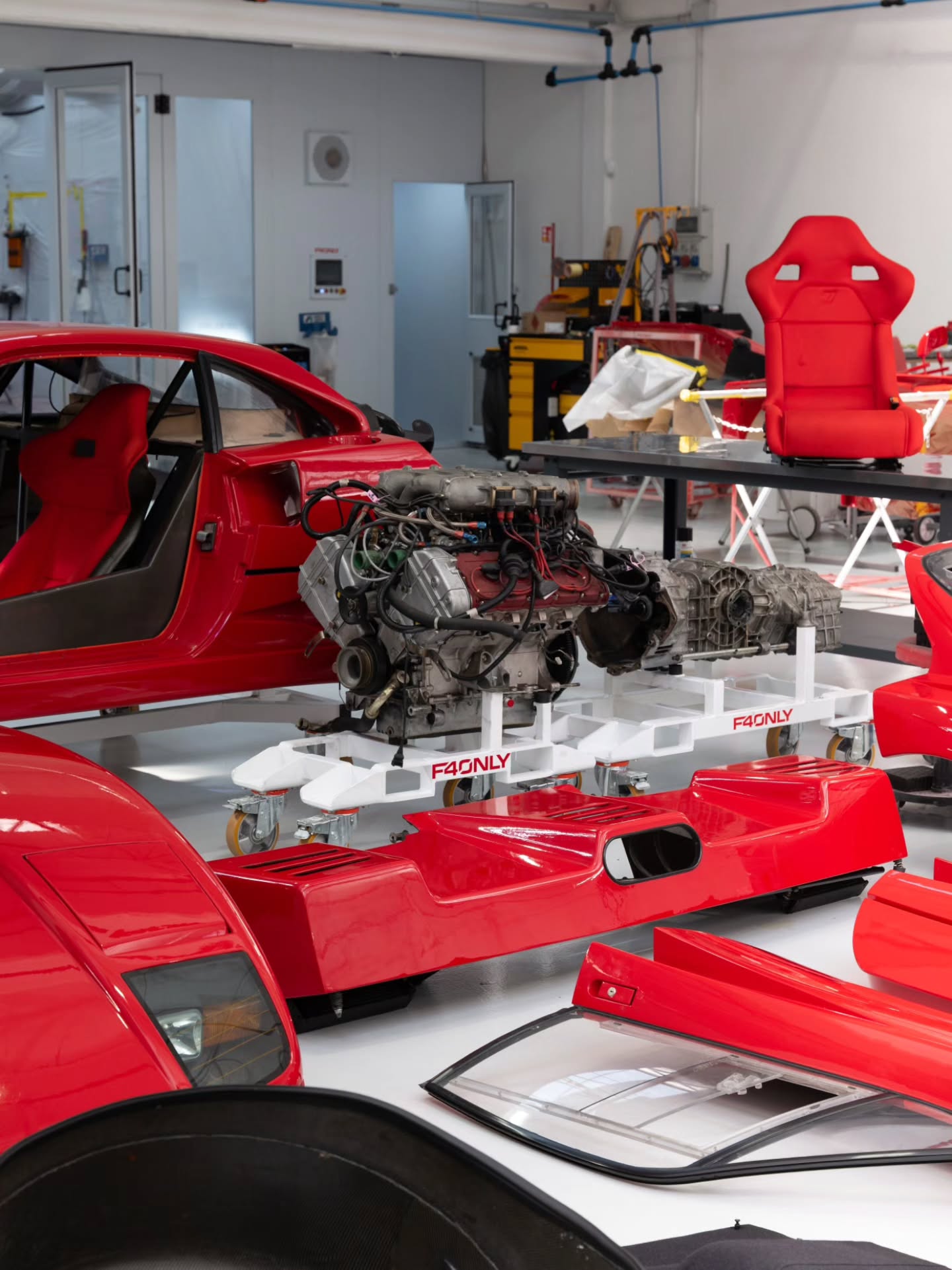 F40 ONLY STRIPS PRE SERIES F40 NUMBER 2 DOWN TO PARTS (image 4)