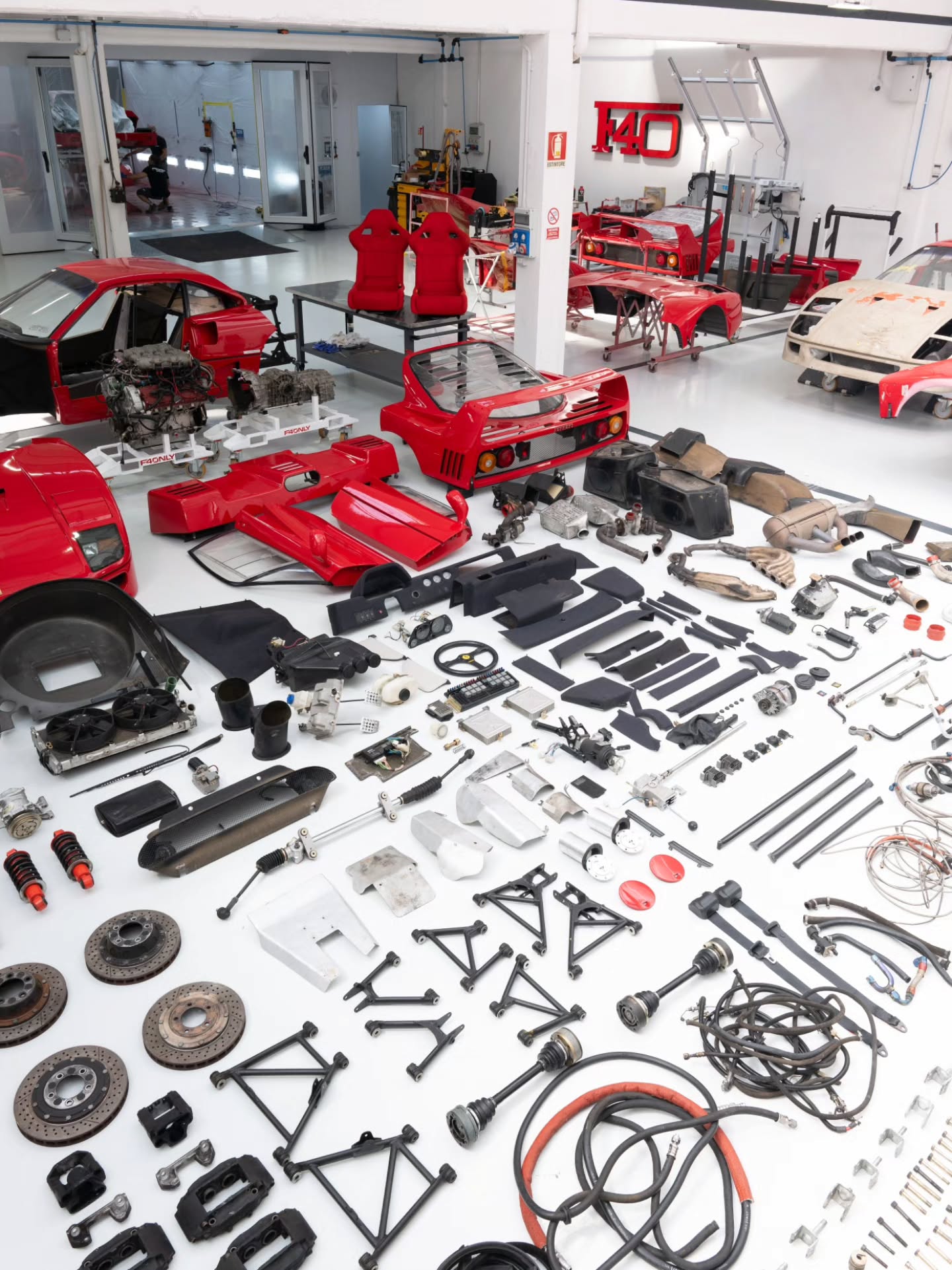F40 ONLY STRIPS PRE SERIES F40 NUMBER 2 DOWN TO PARTS (image 5)