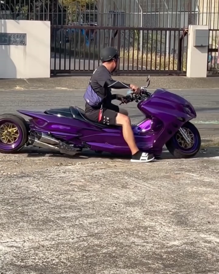 HONDA FUSION BECAME JAPAN'S LOWRIDER SCOOTER (image 4)